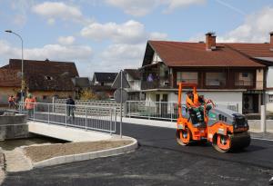 Nov most čez Mlinščico na podrečju